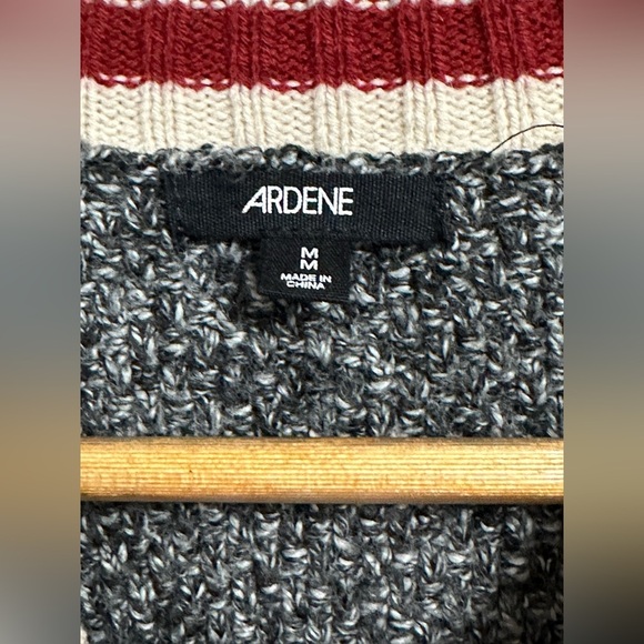 ✨NWT✨ Ardene: Women’s Sweater- Size Medium - Picture 4 of 7